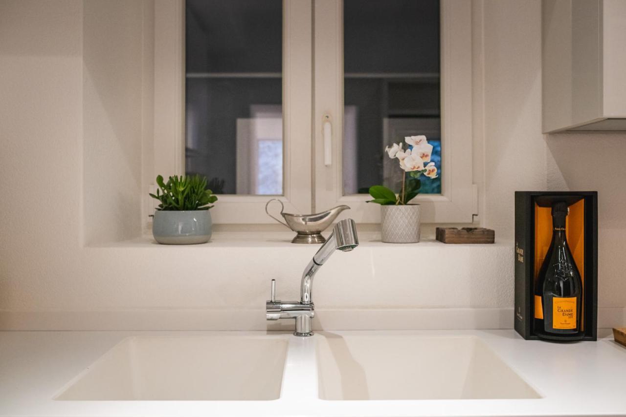 V Apartments Белинцона Екстериор снимка
