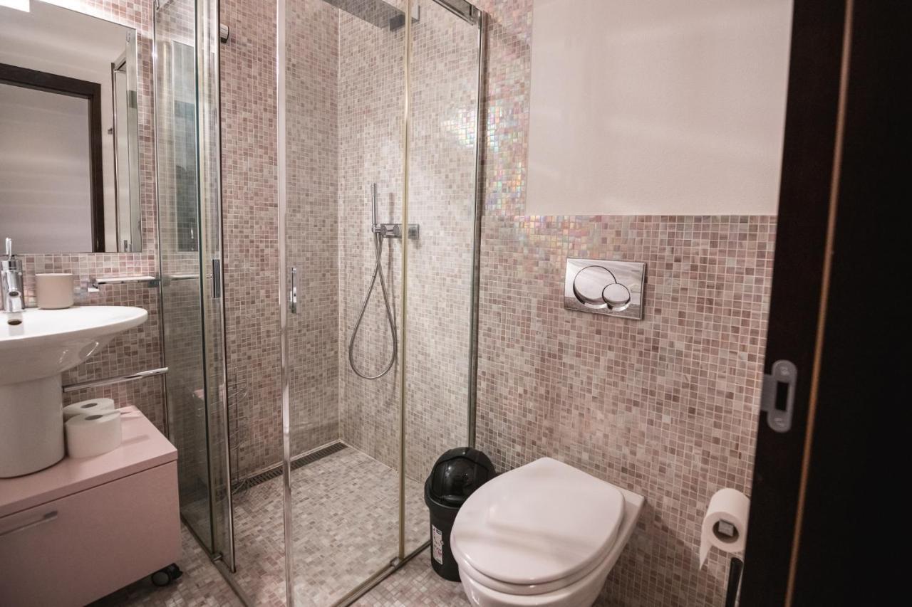 V Apartments Белинцона Екстериор снимка