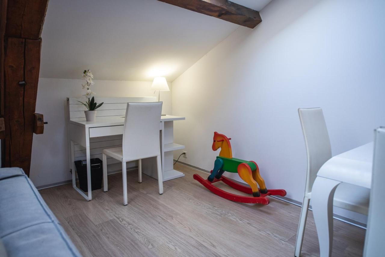 V Apartments Белинцона Екстериор снимка