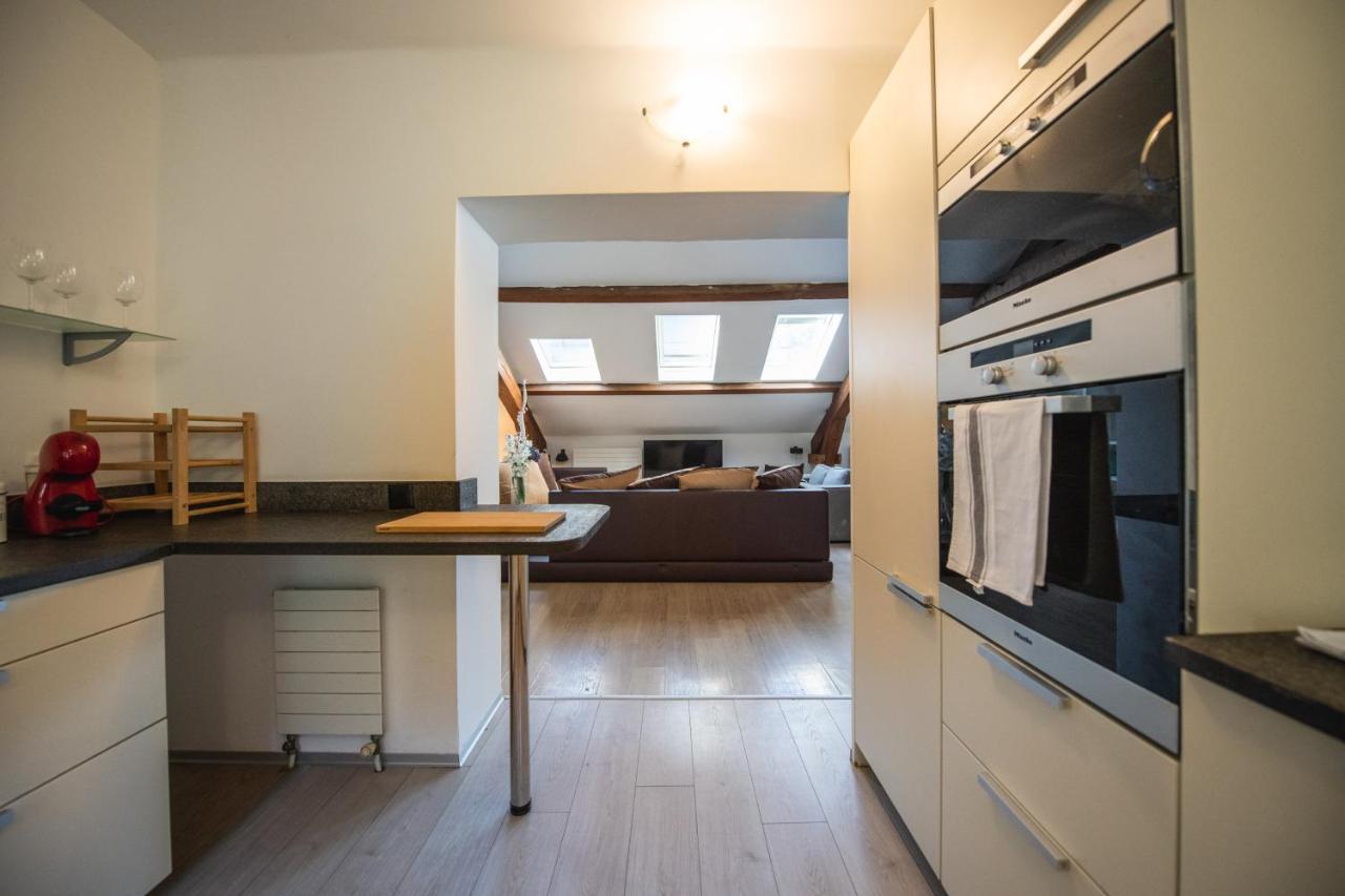 V Apartments Белинцона Екстериор снимка