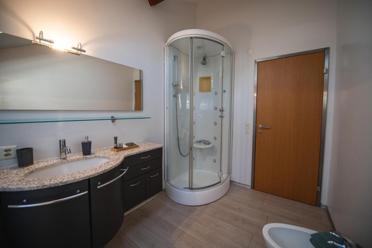 V Apartments Белинцона Екстериор снимка